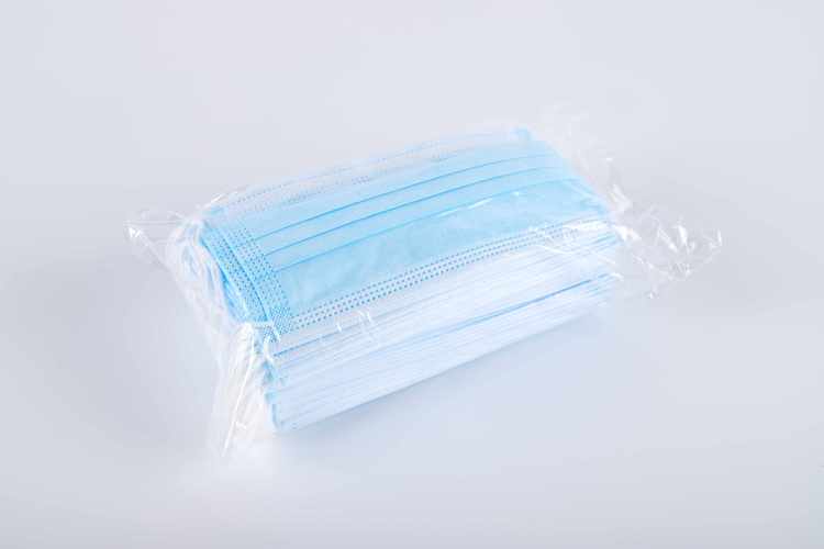 一次性無(wú)紡布三層口罩 日常防護(hù)的可靠選擇